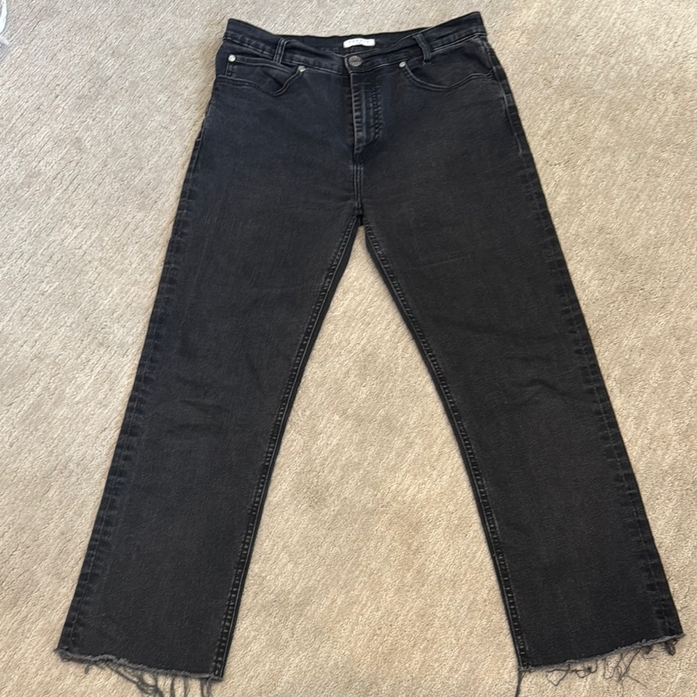 Sandro Black Straight-Leg Jeans with Raw Hem